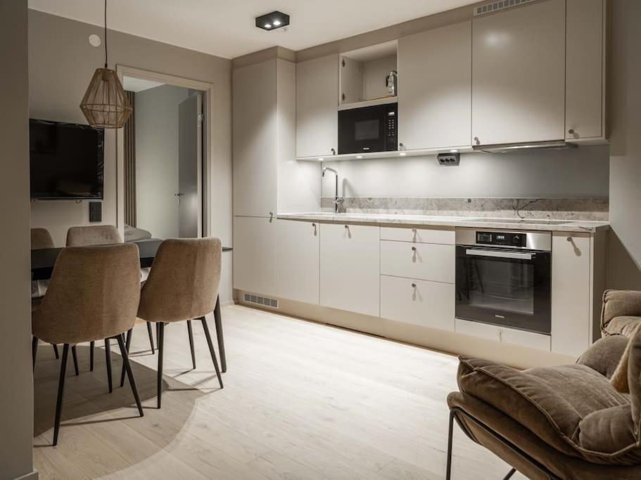 Mountain Retreat For 4 In Are Ski-In Ski-Out Apt- No Windows Екстер'єр фото